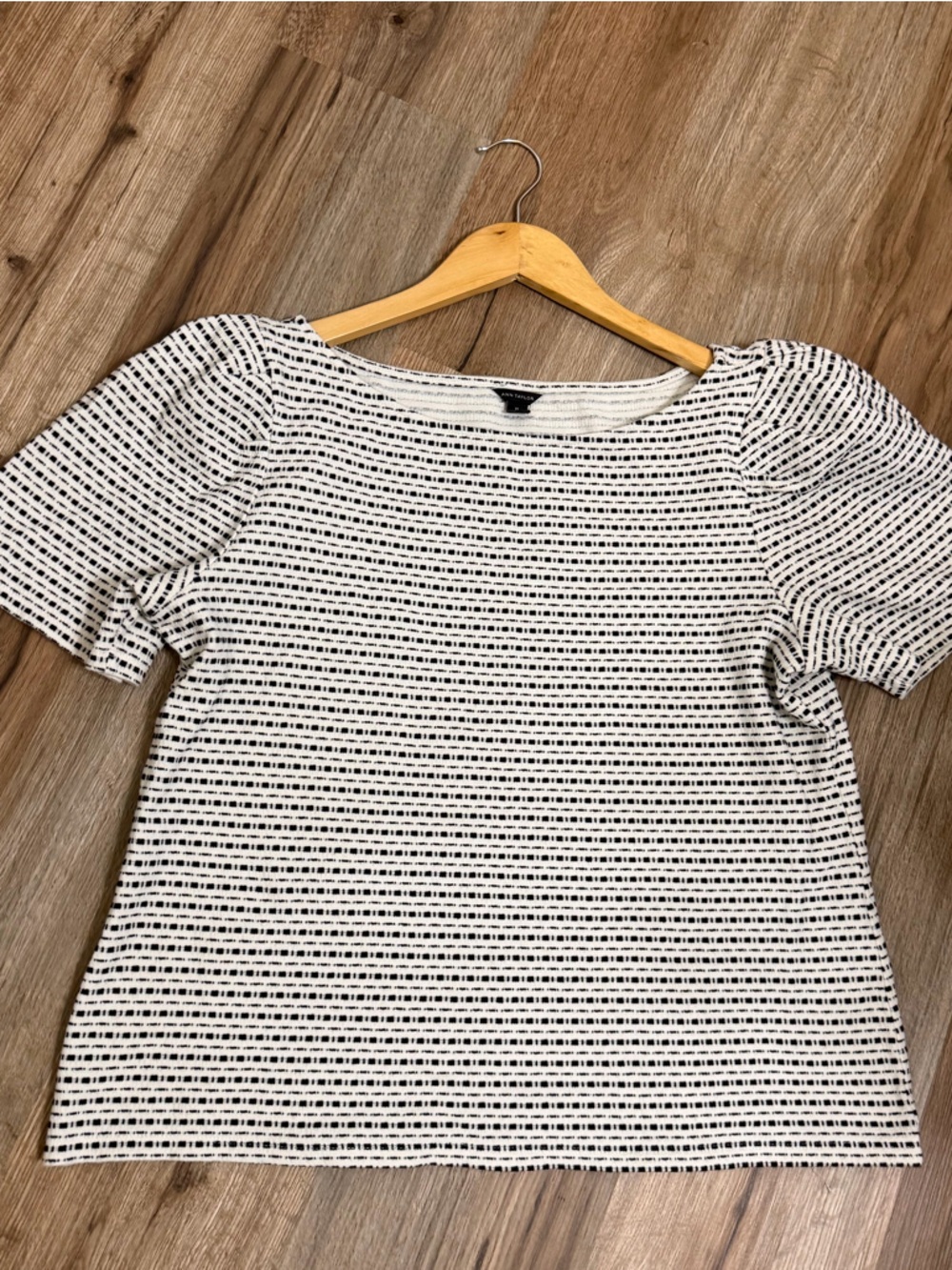 Ann Taylor Black and White Striped Short Sleeve Top